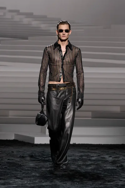 Look 62